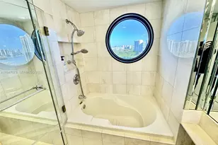 2000 Island Blvd, Aventura, FL 33160 - Photo 17