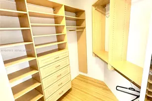 2000 Island Blvd, Aventura, FL 33160 - Photo 31