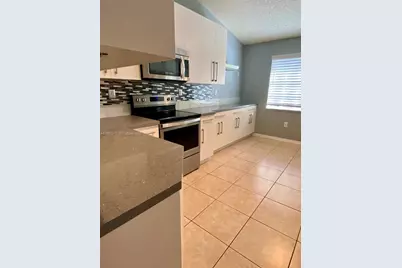 2322 NW 166th Ave, Pembroke Pines, FL 33028 - Photo 13