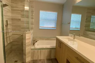 2322 NW 166th Ave, Pembroke Pines, FL 33028 - Photo 25