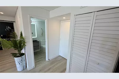 16919 N Bay Rd #915, Sunny Isles Beach, FL 33160 - Photo 17