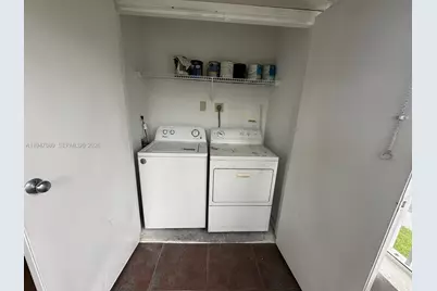 2881 N Oakland Forest Dr #202, Oakland Park, FL 33309 - Photo 15