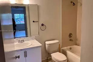 2881 N Oakland Forest Dr, Oakland Park, FL 33309 - Photo 13