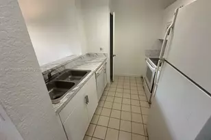 2881 N Oakland Forest Dr, Oakland Park, FL 33309 - Photo 3