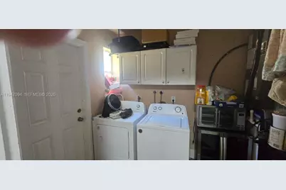 565 NW 54th St, Boca Raton, FL 33487 - Photo 9