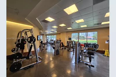 1060 Brickell Ave #1917, Miami, FL 33131 - Photo 21