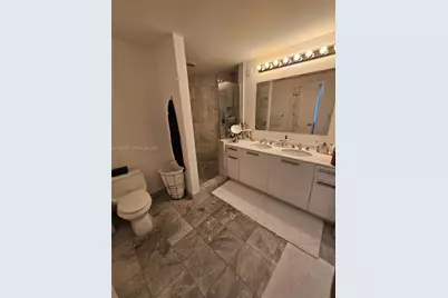 1060 Brickell Ave #1917, Miami, FL 33131 - Photo 19