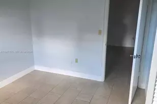 1575 NW 1st St, Miami, FL 33125 - Photo 5