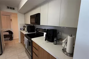 16565 NE 26th Ave, North Miami Beach, FL 33160 - Photo 11