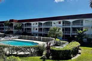 581 Blue Heron Dr, Hallandale Beach, FL 33009 - Photo 37