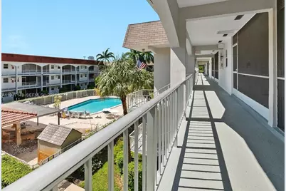 581 Blue Heron Dr #302-B, Hallandale Beach, FL 33009 - Photo 1