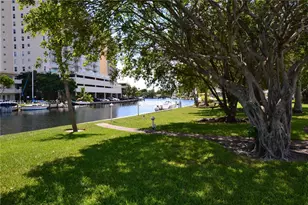 581 Blue Heron Dr, Hallandale Beach, FL 33009 - Photo 27