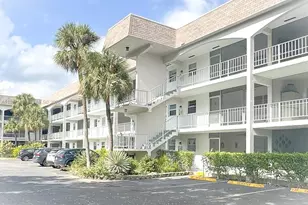 581 Blue Heron Dr, Hallandale Beach, FL 33009 - Photo 3