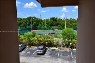 581 Blue Heron Dr, Hallandale Beach, FL 33009 - Photo 25