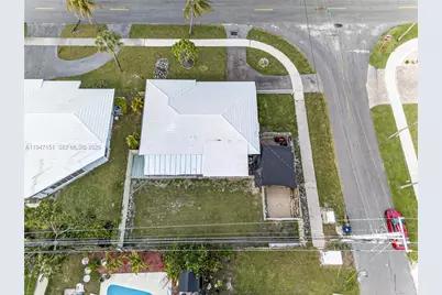 150 SE 5th Ct, Pompano Beach, FL 33060 - Photo 5