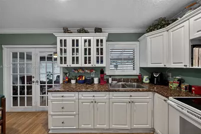 150 SE 5th Ct, Pompano Beach, FL 33060 - Photo 13