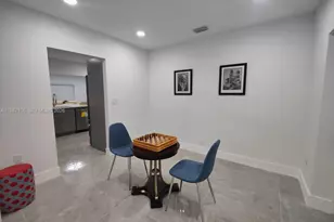 5109 Banyan Ln, Tamarac, FL 33319 - Photo 5