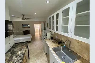 635 8th St #203, Miami Beach, FL 33139 - Photo 13