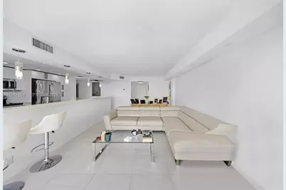 600 Parkview Dr #1114, Hallandale Beach, FL 33009 - Photo 9