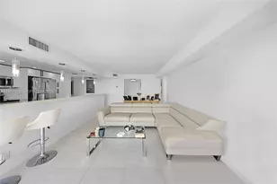 600 Parkview Dr, Hallandale Beach, FL 33009 - Photo 9