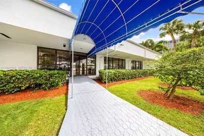 600 Parkview Dr #1114, Hallandale Beach, FL 33009 - Photo 61