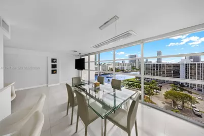 600 Parkview Dr #1114, Hallandale Beach, FL 33009 - Photo 1