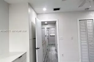 2346 W 68th St, Hialeah, FL 33016 - Photo 11