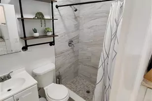 1050 NE 82nd St, Miami, FL 33138 - Photo 13