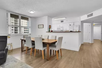 1155 Brickell Bay Dr #1702, Miami, FL 33131 - Photo 5