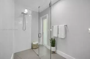 8425 SW 149th Dr, Palmetto Bay, FL 33158 - Photo 17