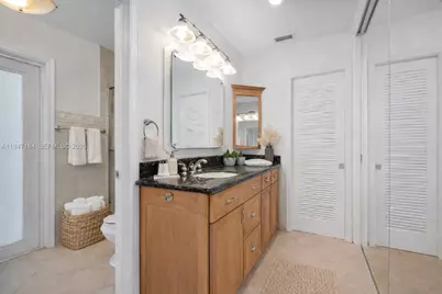 8425 SW 149th Dr, Palmetto Bay, FL 33158 - Photo 9