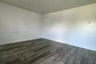 1545 NW 8th Ave, Miami, FL 33136 - Photo 9