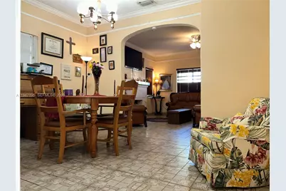 1352 SW 16th St, Miami, FL 33145 - Photo 11