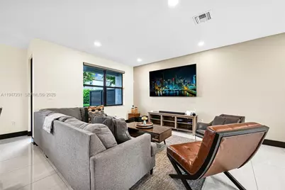 15481 NW 91st Ct, Miami Lakes, FL 33018 - Photo 41