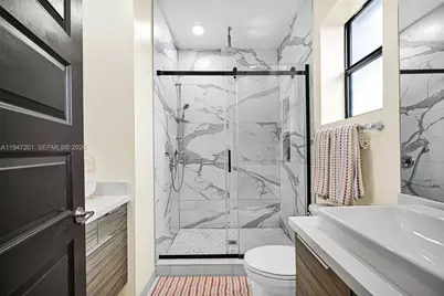 15481 NW 91st Ct, Miami Lakes, FL 33018 - Photo 49