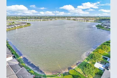 15481 NW 91st Ct, Miami Lakes, FL 33018 - Photo 23