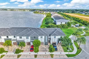 15481 NW 91st Ct, Miami Lakes, FL 33018 - Photo 5