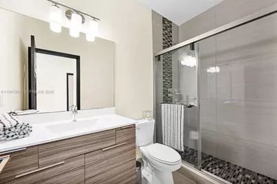 15481 NW 91st Ct, Miami Lakes, FL 33018 - Photo 53