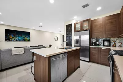 15481 NW 91st Ct, Miami Lakes, FL 33018 - Photo 29