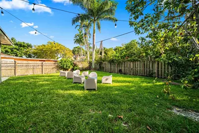 1250 NE 110th St, Miami, FL 33161 - Photo 7