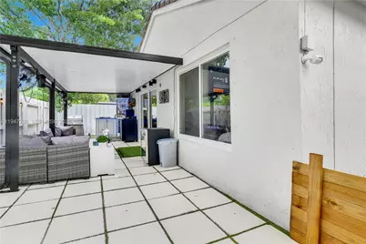 1959 SE 10th St, Homestead, FL 33035 - Photo 15