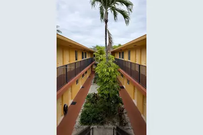 1733 Mayo St #6, Hollywood, FL 33020 - Photo 7