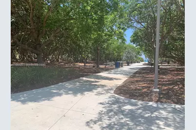 8420 Byron Ave #4, Miami Beach, FL 33141 - Photo 5