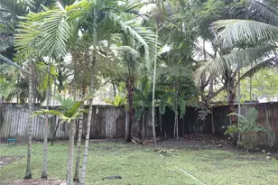 1050 NE 82nd St, Miami, FL 33138 - Photo 21