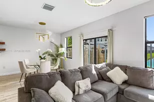 544 NE 206th Ln, Miami, FL 33179 - Photo 13