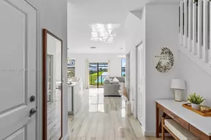 544 NE 206th Ln, Miami, FL 33179 - Photo 5