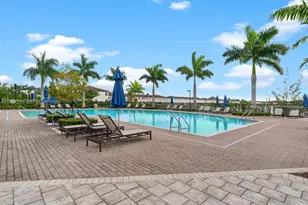 544 NE 206th Ln, Miami, FL 33179 - Photo 39