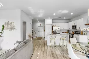 544 NE 206th Ln, Miami, FL 33179 - Photo 17