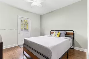 550 Cardinal St, Miami Springs, FL 33166 - Photo 13