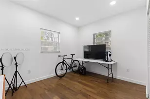 550 Cardinal St, Miami Springs, FL 33166 - Photo 17